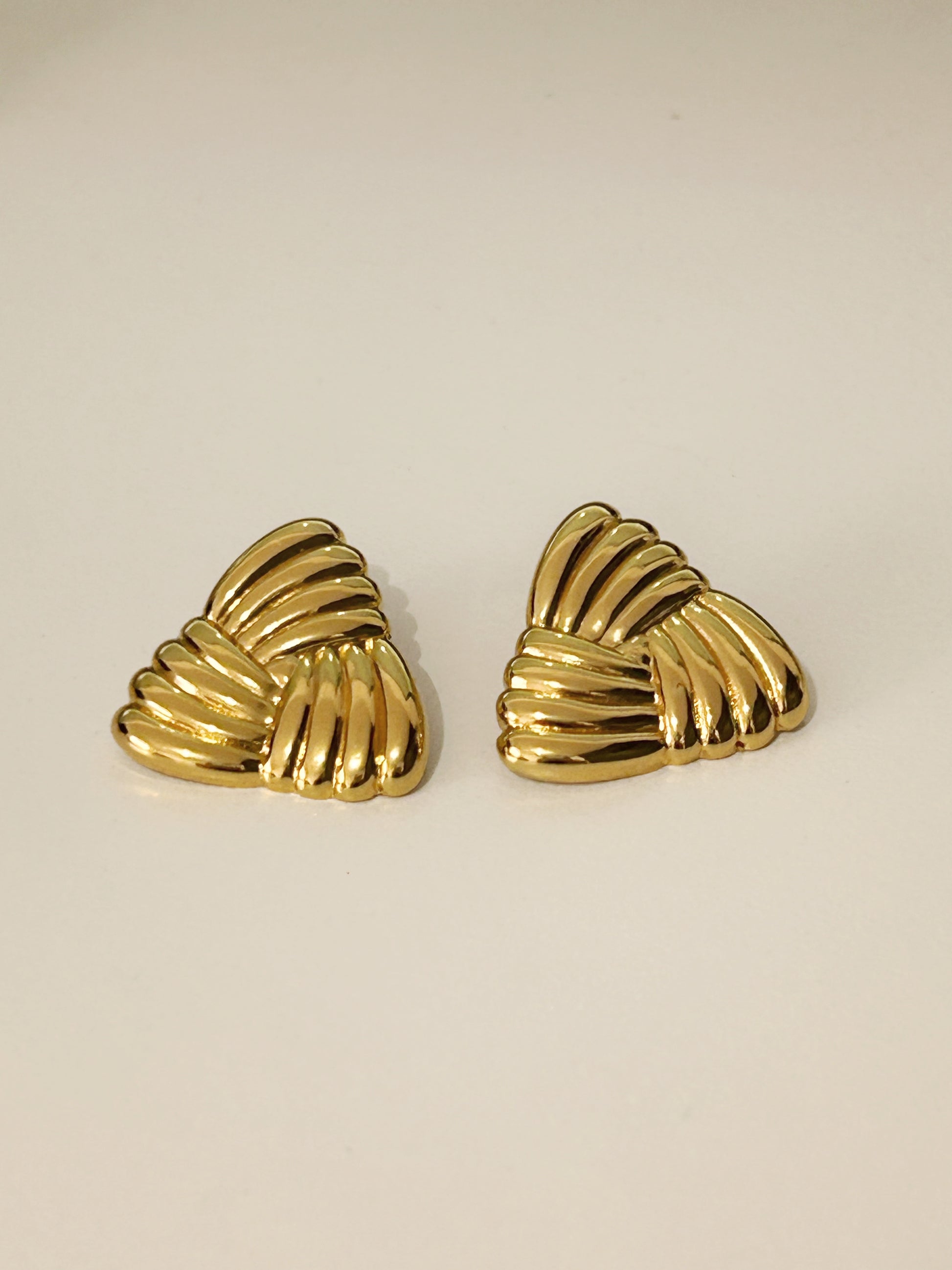 Aretes Triela